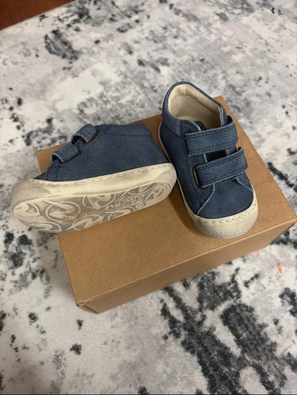 Naturino Navy Blue Suede Velcro Baby Sneakers size 19